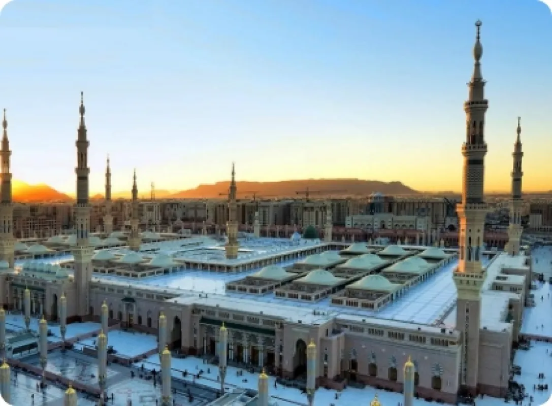 👨‍👩‍👧 Family Special December Umrah Package Gallery